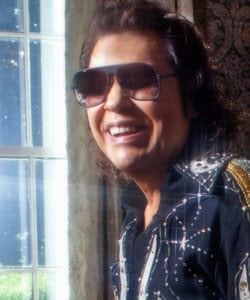 Ronnie Milsap smiles for a photo