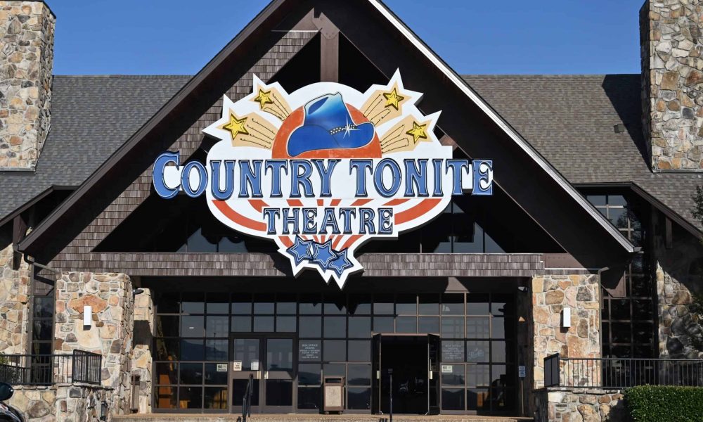 Top 4 Reasons Why Our Theater is an Amazing Place to Experience Country Music in Tennessee