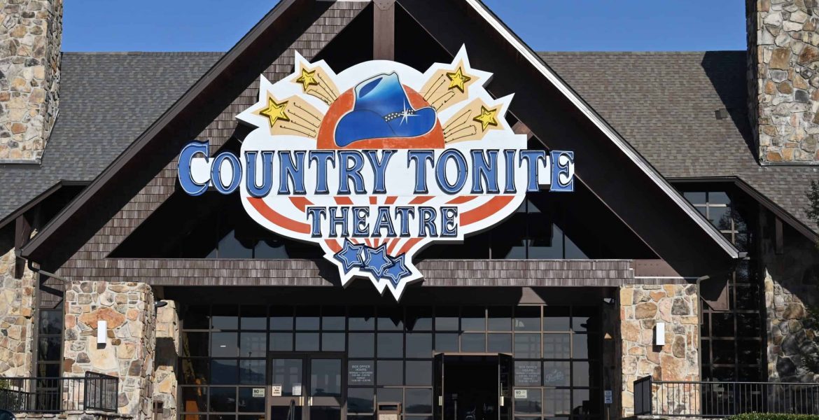 Top 4 Reasons Why Our Theater is an Amazing Place to Experience Country Music in Tennessee